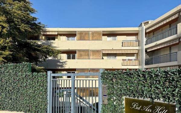 Appartement à vendre    3 pièces • 49 m2 Nice