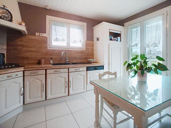 Maison à vendre à La Daguenière. Entre calme ligérien et proximité des commodités - Laissez-vous séduire par cette maison !