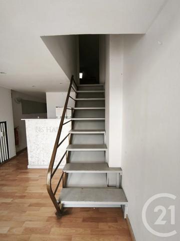 à vendre  47,14 m 2   TOULON  - 83