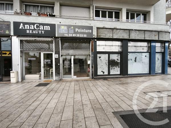 à vendre  47,14 m 2   TOULON  - 83