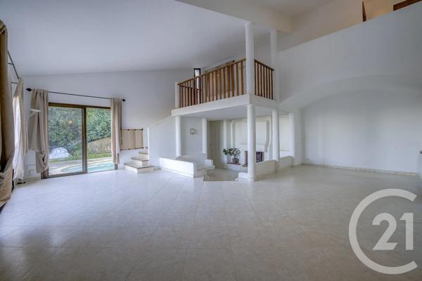 Maison à vendre  6 pièces - 160,11 m 2   MANDELIEU LA NAPOULE  - 06