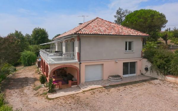 Maison à vendre    7 pièces •  Moissac