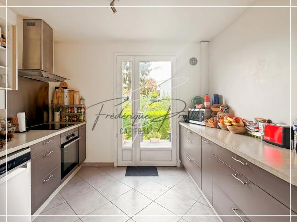 🏡 Maison familiale 5 chambres – Sous-sol total – Secteur calme