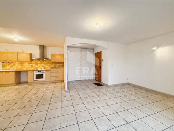 CHATEAURENARD - Appartement T3 2 chambres, terrasse et parking sécurisé