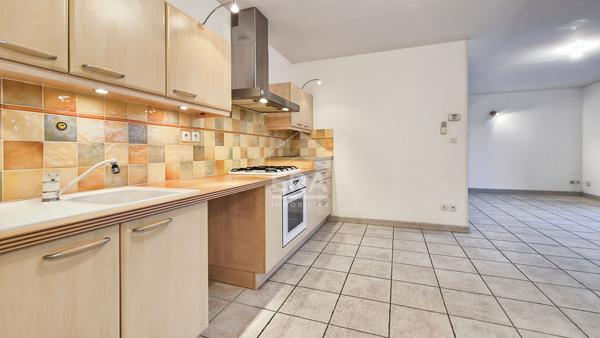 CHATEAURENARD - Appartement T3 2 chambres, terrasse et parking sécurisé