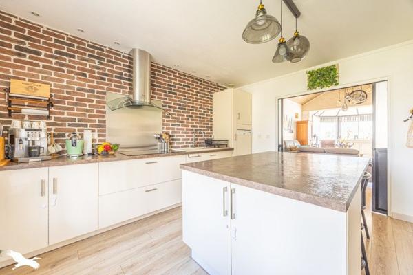 Maison à vendre |  Mauzé-sur-le-Mignon |  6 pièces | 158 m²