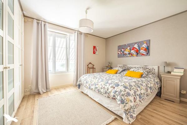 Maison à vendre |  Mauzé-sur-le-Mignon |  6 pièces | 158 m²