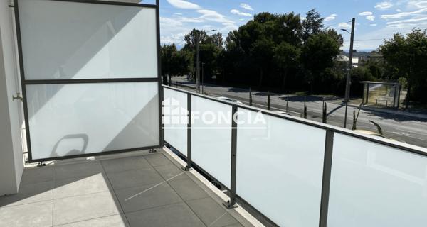 Location Appartement 2 pièces 38.44 m² - Entraigues-sur-la-sorgue 84320