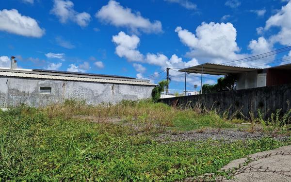 Terrain à vendre    Ducos