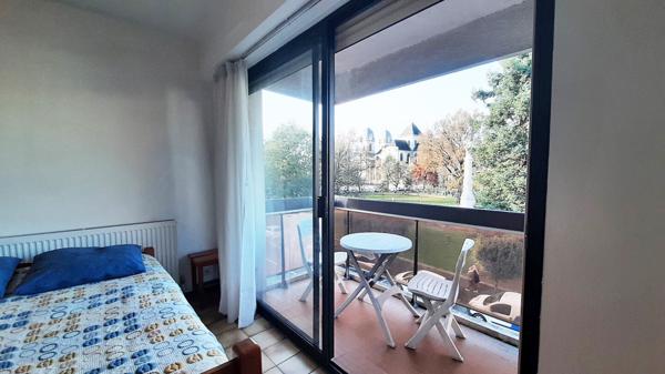 STUDIO ENTIEREMENT EQUIPE, TERRASSE