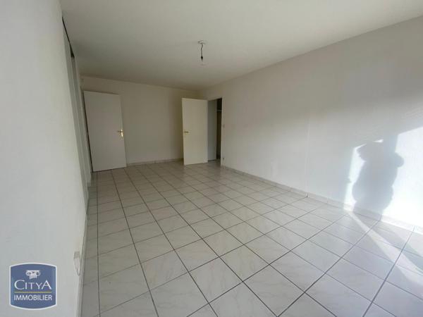 Appartement à louer 2 pièces 47.57m² Valenciennes (59300)