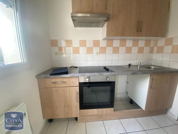 Appartement à louer 2 pièces 47.57m² Valenciennes (59300)