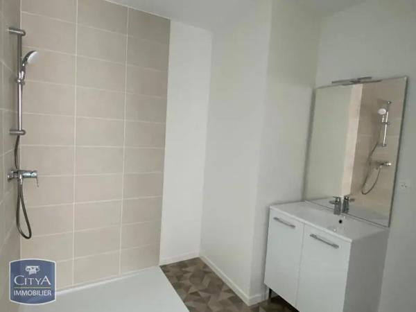 Appartement à louer 2 pièces 43.83m² Orléans (45000)
