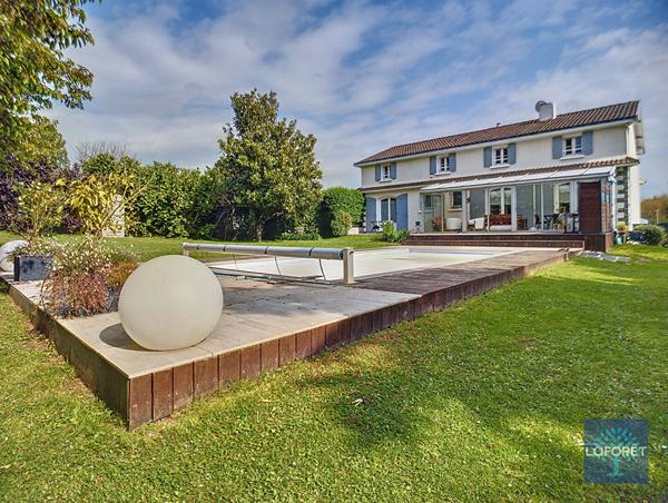 Achat maison Chemillé-en-Anjou - 11 pièce(s) - 250 m² - 399 000 €