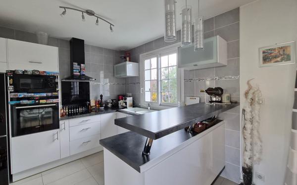 Maison à vendre    3 pièces • 77,79 m2 Arpajon