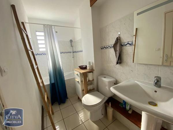 Appartement à louer 2 pièces 36.47m² Sainte-Marie (97438)