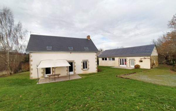 Vente Propriété ref.7265 piscine Saint-germain-de-coulamer   
