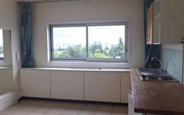 Appartement à louer    1 pièce •  Gradignan