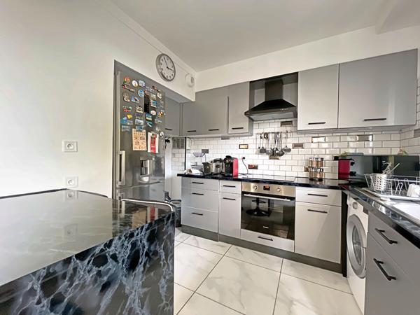 Appartement REIMS 3 Pièces de 60.27 m² avec balcon, cave et place de parking