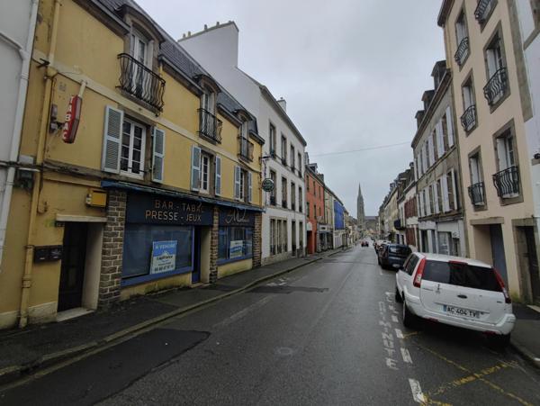 Local commercial de 72m2 à vendre DOUARNENEZ (29)
