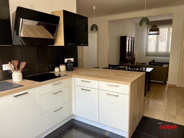 Echoppe meublée avec jardin et garage