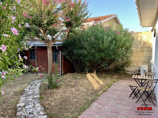 Echoppe meublée avec jardin et garage