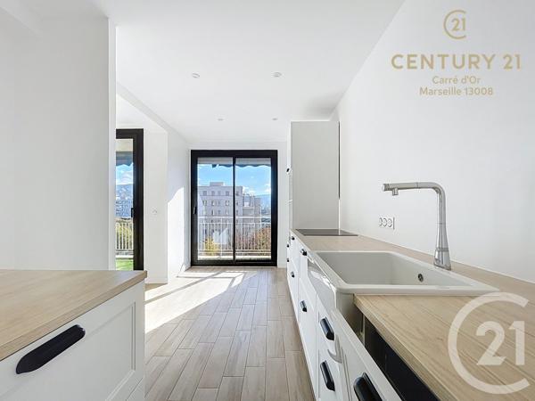 Appartement F3 à vendre  3 pièces - 84,43 m2 MARSEILLE - 13008