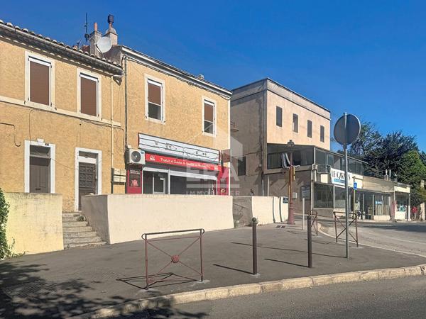 À vendre :  local commercial et appartement type 3 à Port-de-Bouc