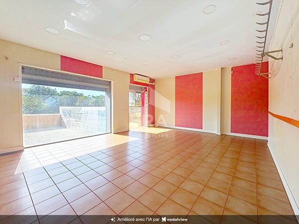 À vendre :  local commercial et appartement type 3 à Port-de-Bouc