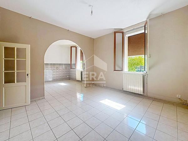 À vendre :  local commercial et appartement type 3 à Port-de-Bouc