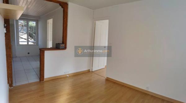 Location Appartement 3 pièces 53 m2 à Bordes