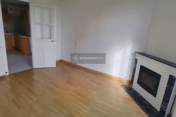 Location Appartement 3 pièces 53 m2 à Bordes