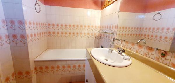 Maison R+1 - 3 CHAMBRES - JARDIN - GARAGE