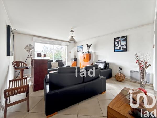 Appartement 3 pièces de 56 m² à Noisy-le-Grand (93160)