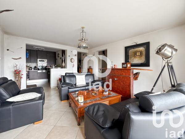 Appartement 3 pièces de 56 m² à Noisy-le-Grand (93160)