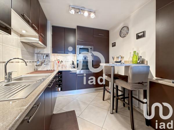 Appartement 3 pièces de 56 m² à Noisy-le-Grand (93160)