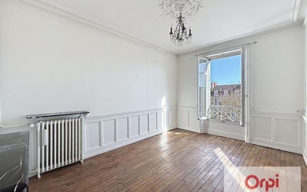 Appartement à louer    3 pièces • 125,65 m2 Montluçon
