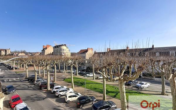 Appartement à louer    3 pièces • 125,65 m2 Montluçon