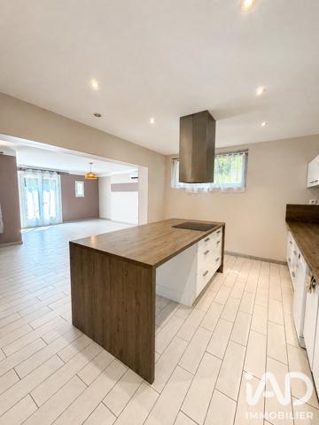 Maison à vendre 11 pièces 245 m² Eyguières