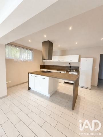 Maison à vendre 11 pièces 245 m² Eyguières