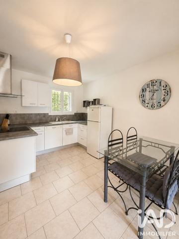 Maison à vendre 11 pièces 245 m² Eyguières