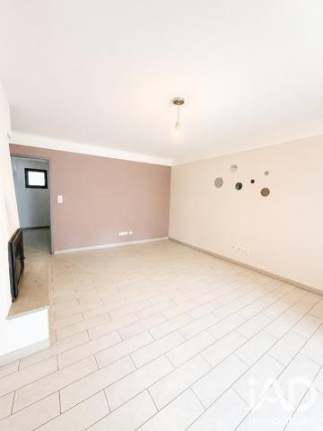 Maison à vendre 11 pièces 245 m² Eyguières