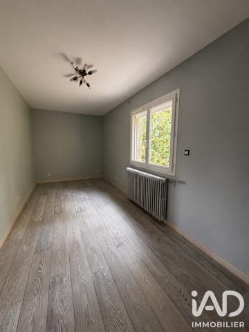 Maison à vendre 11 pièces 245 m² Eyguières