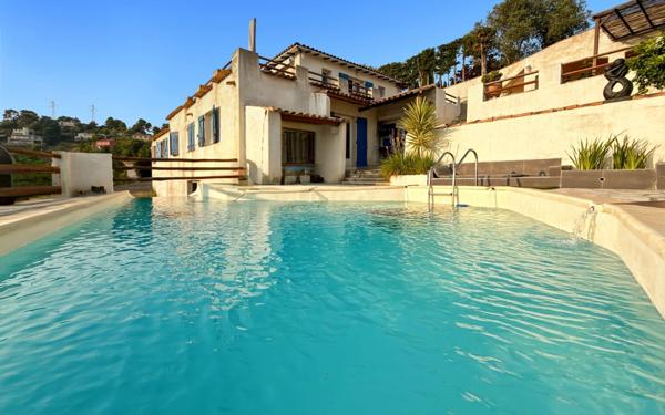 Maison à vendre    5 pièces • 170 m2 Saint-Martin-du-Var