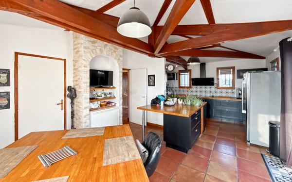 Maison à vendre    5 pièces • 170 m2 Saint-Martin-du-Var