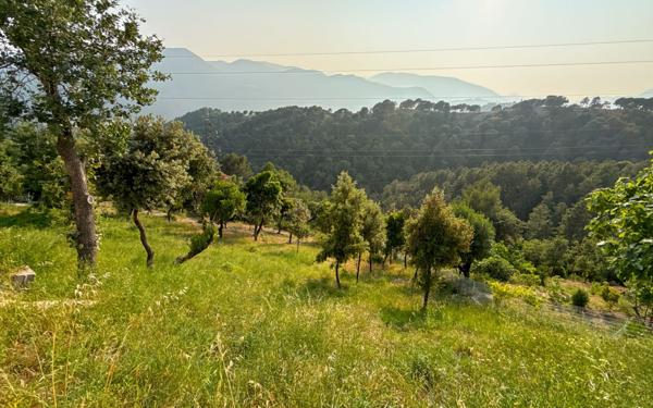 Maison à vendre    5 pièces • 170 m2 Saint-Martin-du-Var