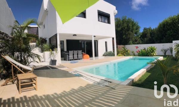 Maison d’architecte 6 pièces de 170 m² à Saint-Pierre (97410)