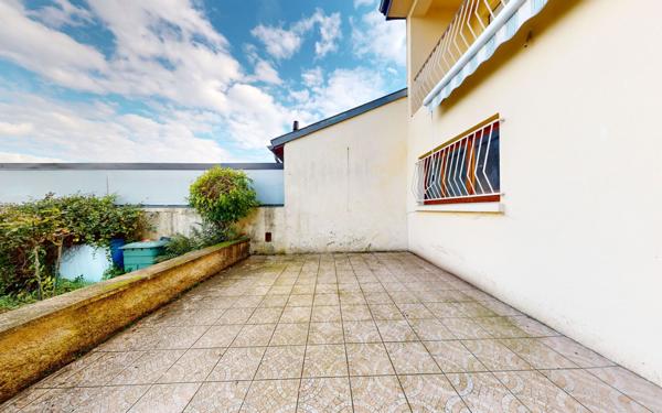 Maison à vendre    5 pièces •  Yutz