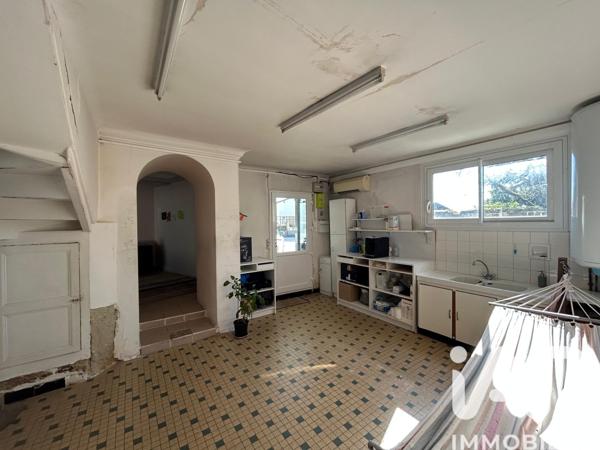 Maison à vendre 14 pièces 340 m² Bellevigne-les-Châteaux