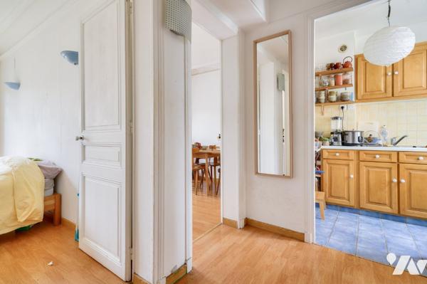 Paris 20, Gambetta : appartement 2 pièces 33.60 m2 + parking